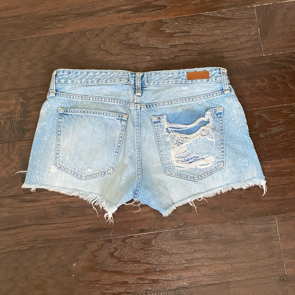 Abercrombie & Fitch Low Rise Cut Off Shorts Size 6/28 - Picture 2 of 4
